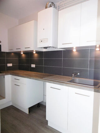  Appartement à louer 2 pièces 40 m²