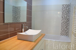  Appartement à louer 3 pièces 70 m²