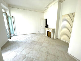  Appartement à louer 2 pièces 61 m²