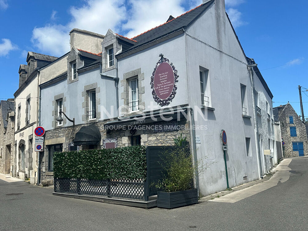 Questembert Centre-Ville Ensemble immobilier à fort potentiel.