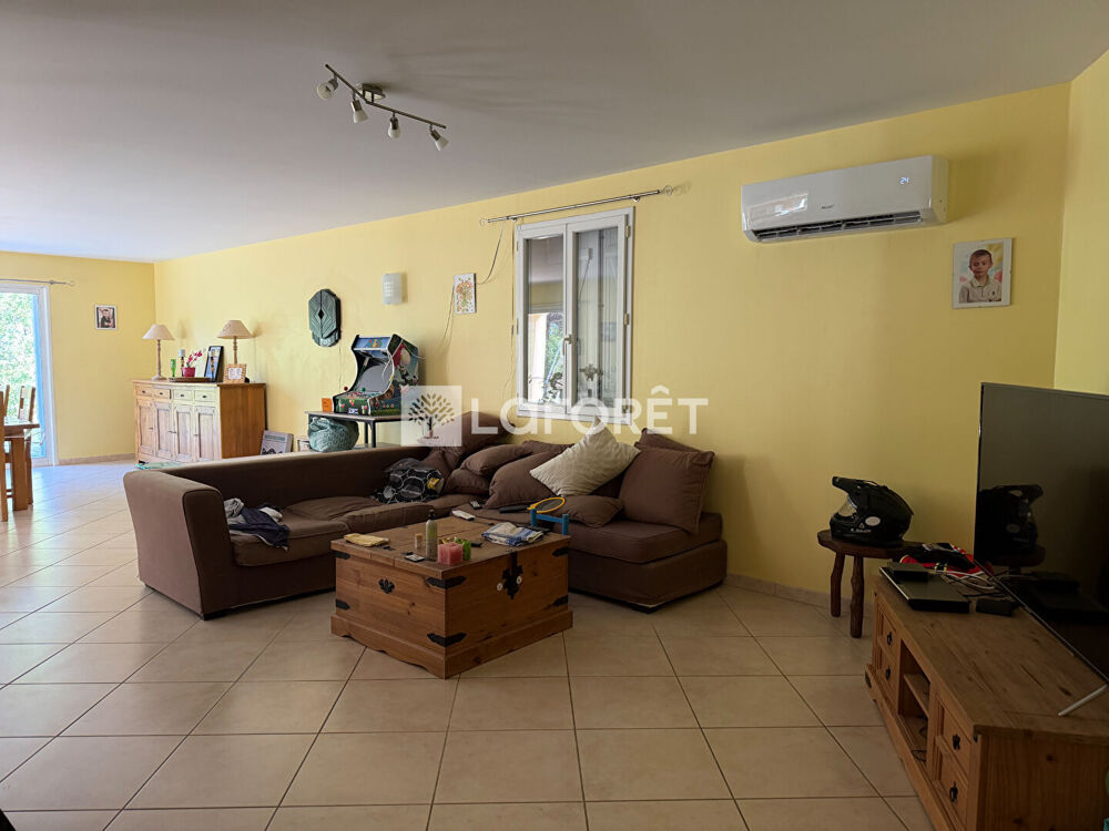 Vente Maison Gourdon proche centre maison Plain pied 4 pièce(s) 123 m2 Le vigan