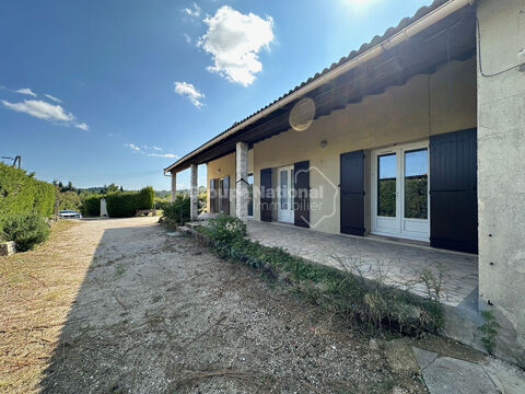   Villa de plain-pied 4 chambres sur 1000m2 de terrain clos Maison - 6 pice(s) - 132 m