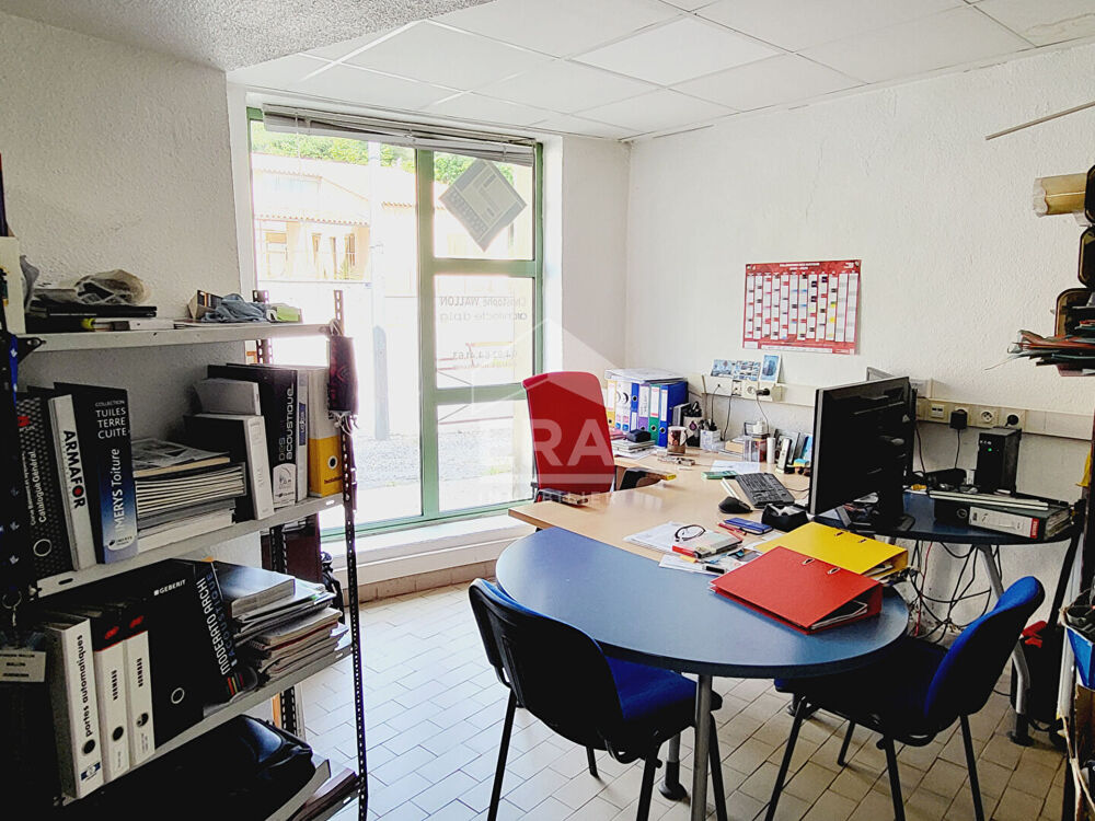 Vente Appartement Local commercial  + appartement t2 Château Arnoux idéal projet locatif Chateau arnoux st auban