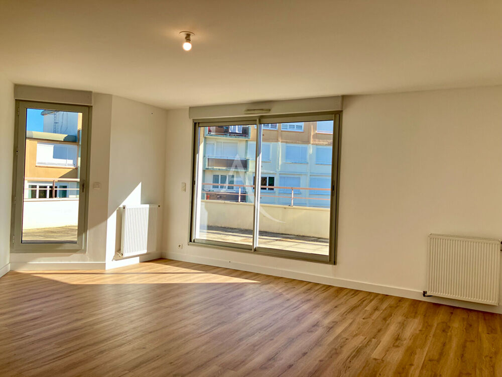 Location Appartement T4 CONVENTIONNÉ - SOUMIS À UN PLAFOND DE RESSOURCES - GARAGE, PARKING ET CAVE Clermont ferrand