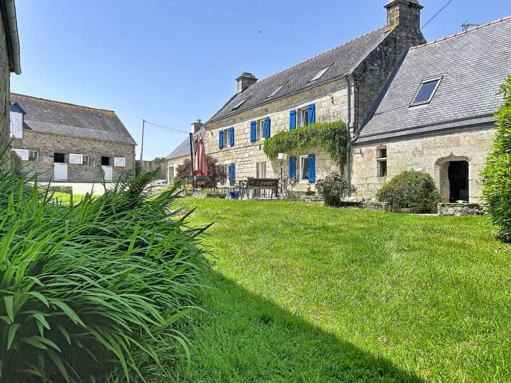 Maison 8 pièces 196 m² · à Guengat · 196 m² · 451 500 €