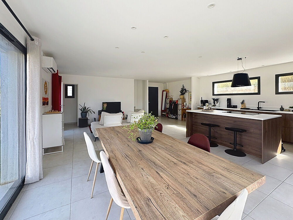 Vente Maison Maison Neuve 2024 La Seyne Sur Mer 3 pièce(s) 135 m2 La seyne sur mer