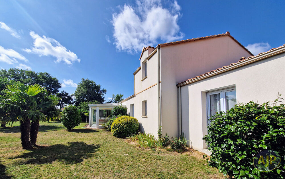 Maison 3 chambres et bureau Gétigné