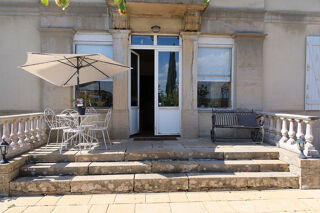  Villa  vendre 10 pices 300 m