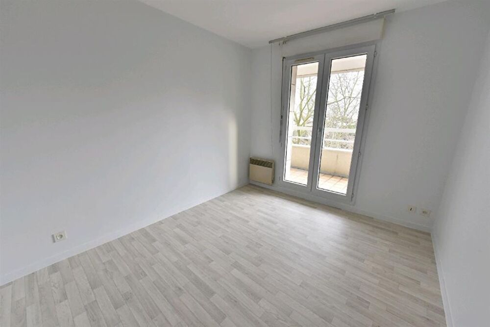 Location Appartement Appartement 3 pièces Chatillon Proche Tramway Chatillon