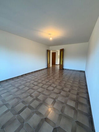  Appartement à louer 3 pièces 71 m²