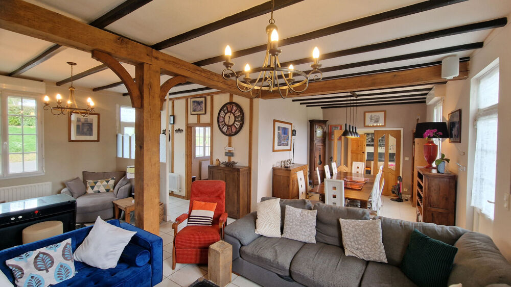 Vente Maison CÔTES D'ARMOR  Maison familiale,  spacieuse, 2 chambres RDC, 4 chambres total, avec piscine creusée, terrasse et jardin.. Plouguenast langast
