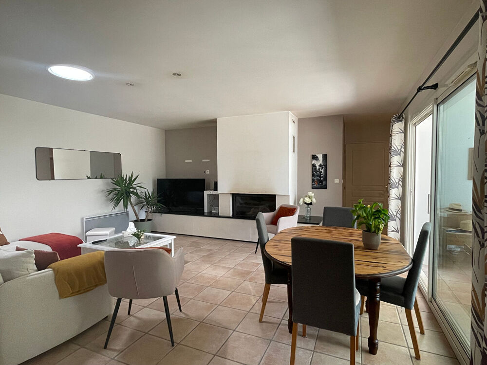 Vente Maison RARE -  deux pas du centre-ville, maison T4 de plain-pied avec piscine et dpendance. Parkings Biscarrosse