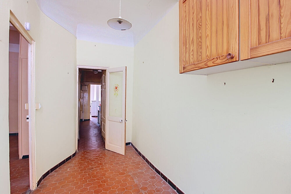 EXCLUSIVITE ! A VENDRE DRAGUIGNAN studio + appartement T2 + combles + cave