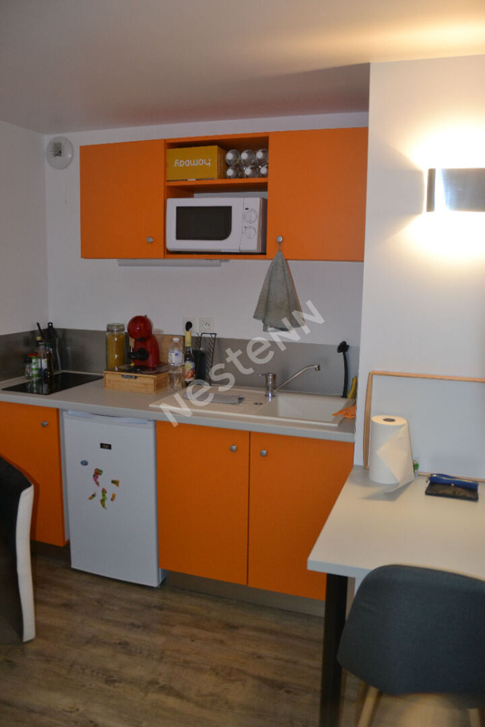 Beau studio moderne et meublé en plein centre ville d'Yssingeaux