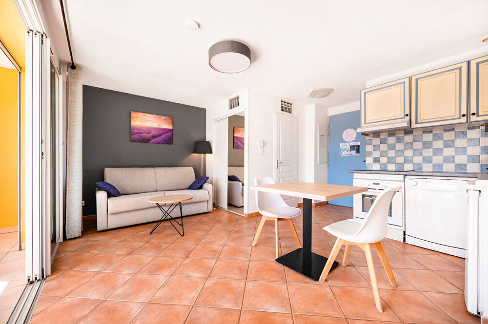 Vente Appartement Studio meublé avec loggia Résidence ODALYS à Gréoux-les-Bains Valensole