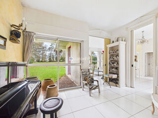  Maison à vendre 12 pièces 252 m²