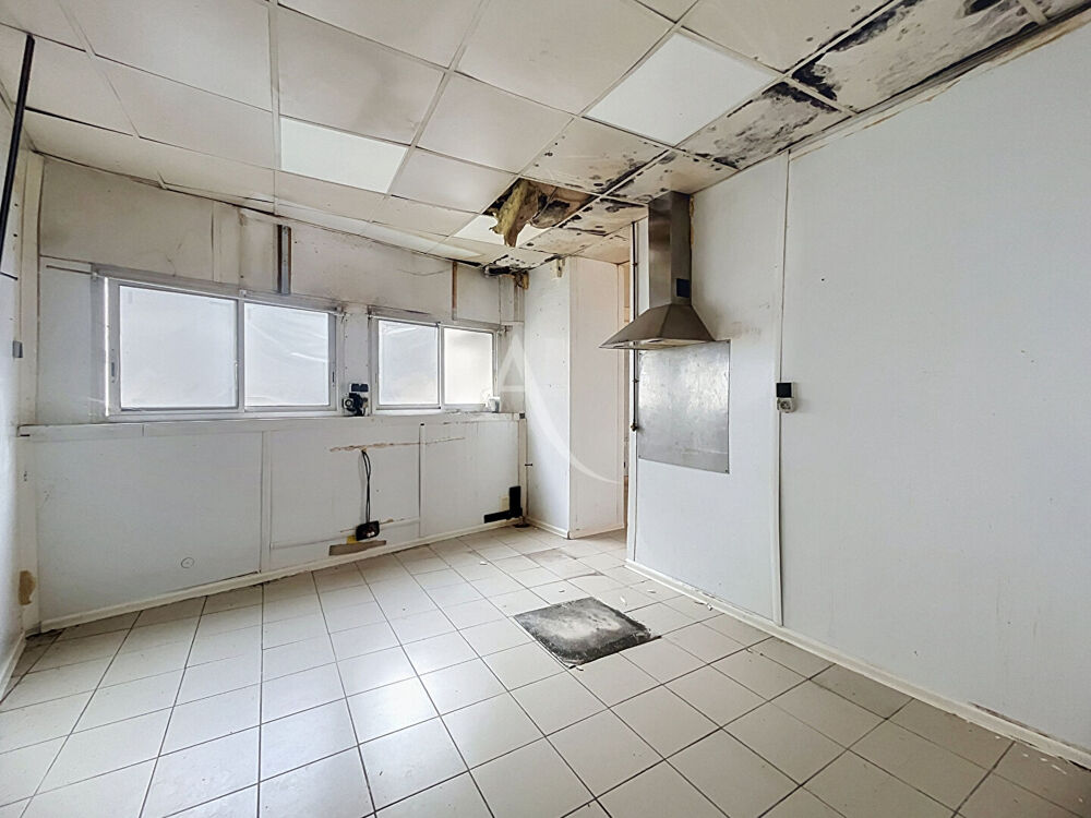 Vente Immeuble IMMEUBLE  EN CENTRE-VILLE ! EMPLACEMENT PRIVILÉGIÉ Segre en anjou bleu