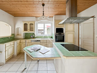  Maison  vendre 5 pices 142 m