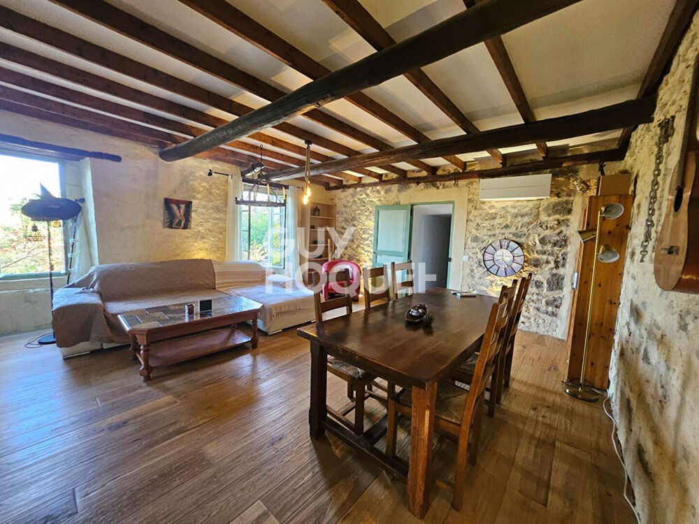 Maison 5 pièces 104 m² · à Beaufort · 104 m² · 140 000 €