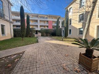  Appartement à louer 2 pièces 45 m²