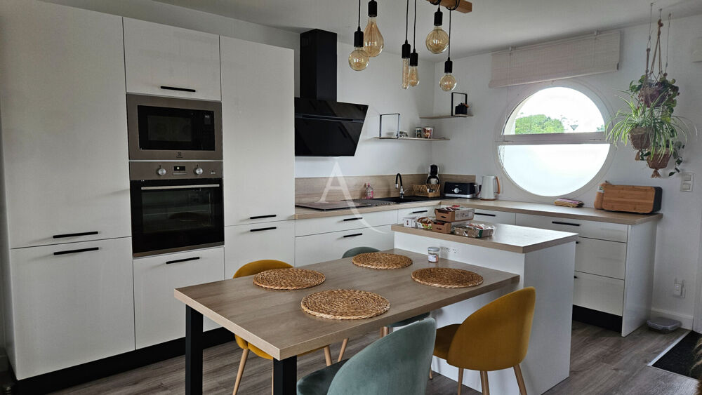 Location Maison Maison meublée   4 pièce(s) 80 m2 A LOUER A L ANNEE A PARTIR DE OCTOBRE Les sables d olonne