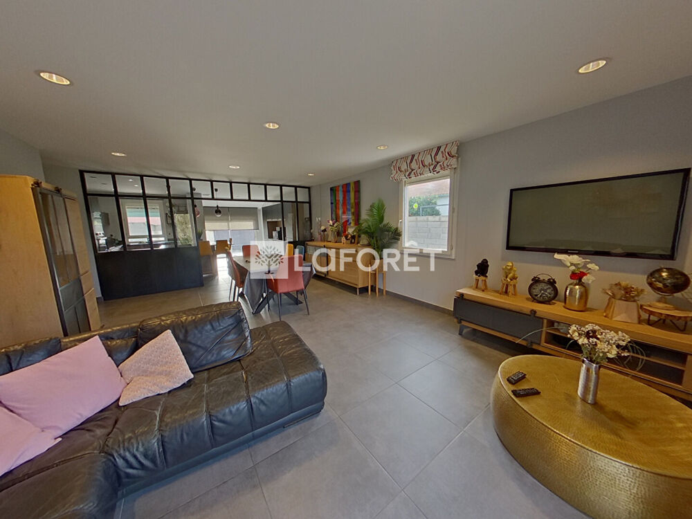 Vente Maison Bompas,  Villa 4 faces de plain-pied , piscine Bompas