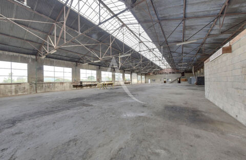 Entrepôt avec terrain !!! 471500 89000 Auxerre