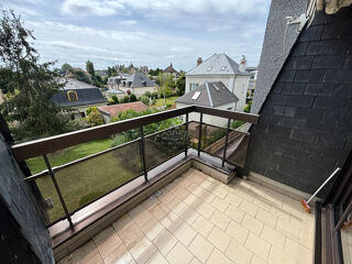  Appartement à louer 5 pièces 114 m²
