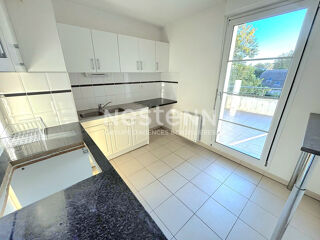  Appartement à louer 4 pièces 82 m²