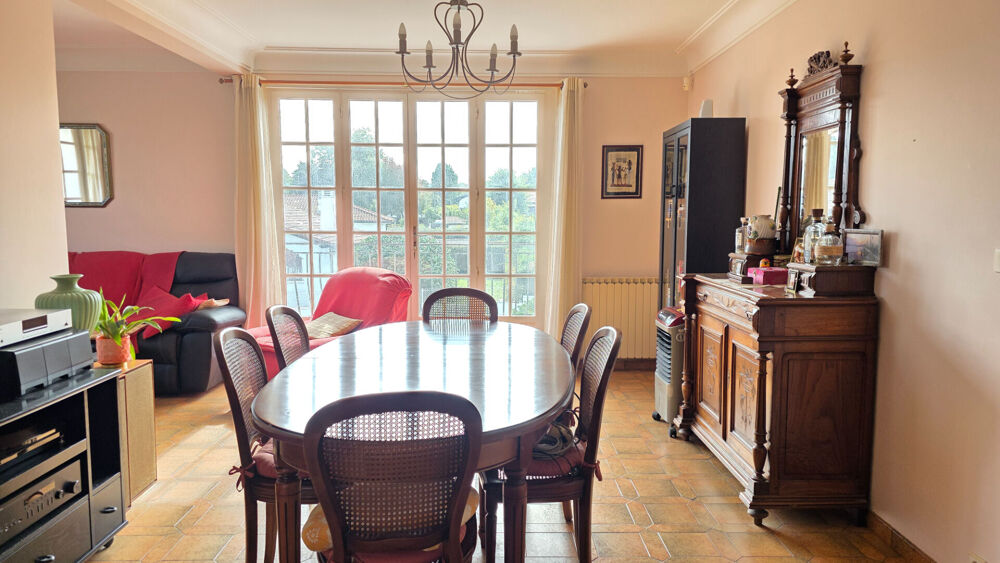 Vente Maison Anglet Maison de 202 m²  9 pièces  Fort potentiel Anglet