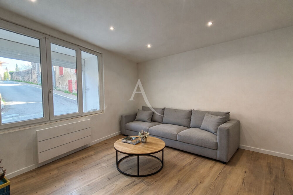APPARTEMENT TYPE 2 RENOVE EN REZ-DE-CHAUSSÉE À RIANS