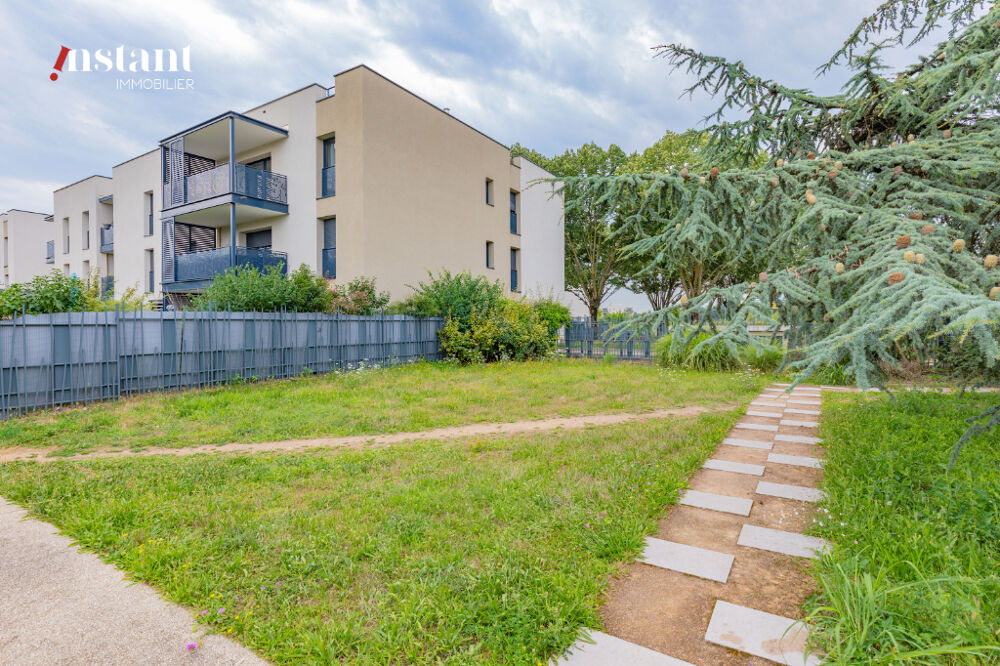 SOUS COMPROMIS Exclusivité - T4 avec balcons & garage - Bron