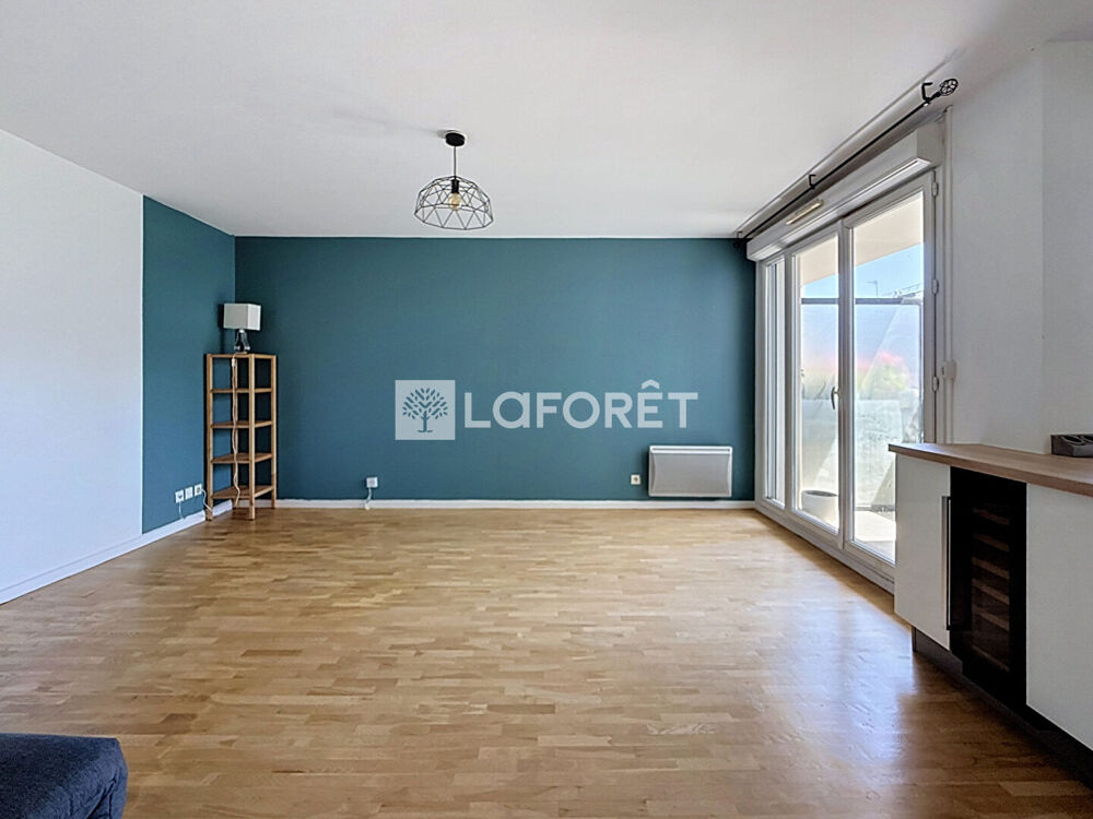 APPARTEMENT 3 PIÈCES 63m², AVEC BALCON, DEUX PARKINGS ET CAVE