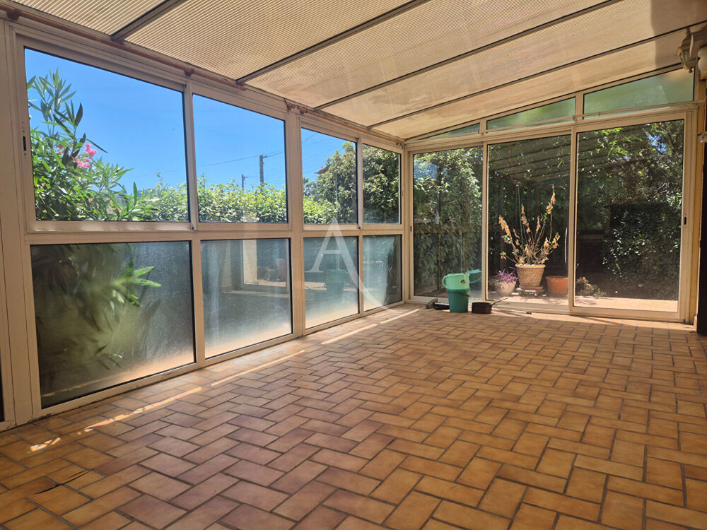 Vente Maison Maison plain-pied  avec 1000 m² de terrain POUSSAN Poussan