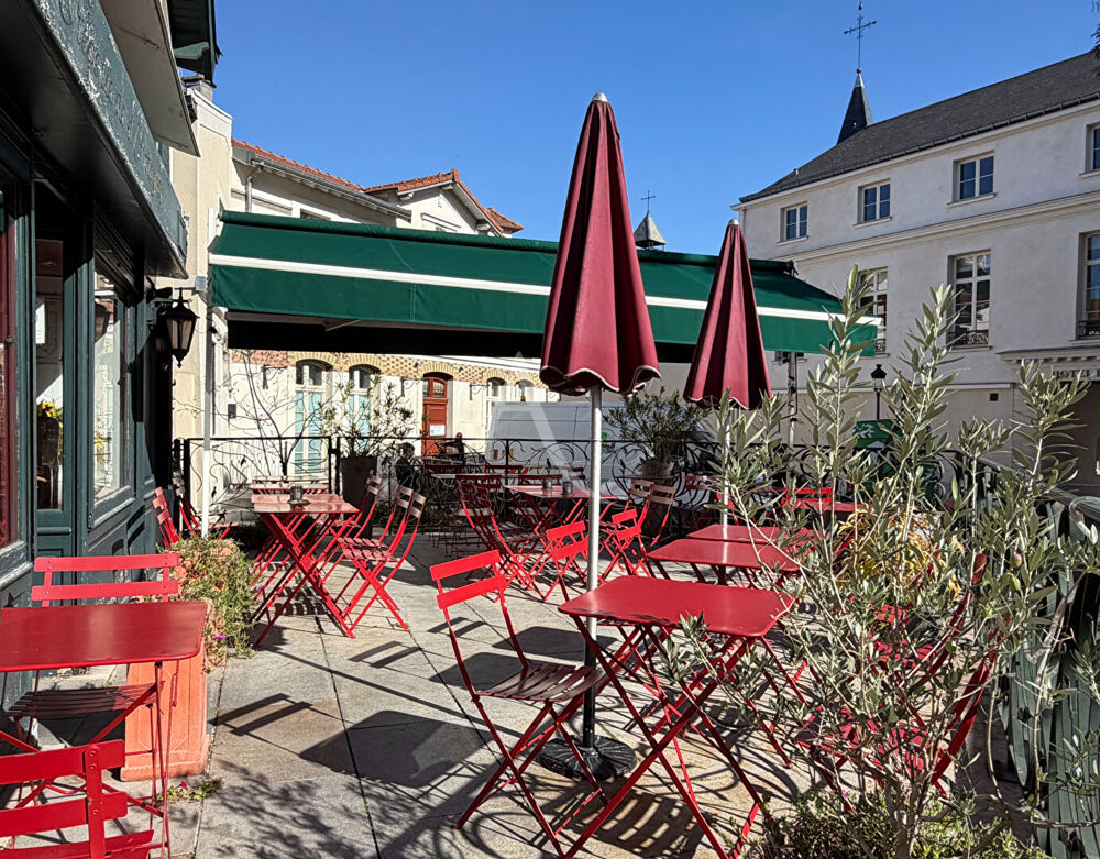 Vente Immeuble LE PLESSIS-ROBINSON - Immeuble de rapport avec restaurant et 3 appartements loués Le plessis robinson