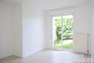  Appartement à louer 4 pièces 79 m²