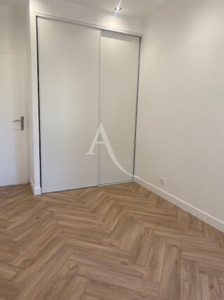  Appartement à louer 2 pièces 44 m²