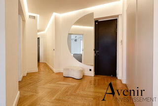  Appartement à louer 3 pièces 110 m²