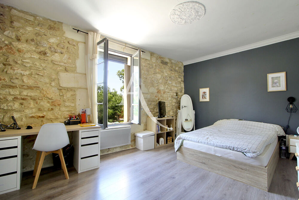 Vente Maison LANSARGUES CENTRE-VILLE - MAISON DE VILLE DE CARACTÈRE RÉNOVÉE - 170 M² - 3 CHAMBRES (POSSIBILITÉ 4) - COUR - TERRASSE TROPÉZIEN Lansargues