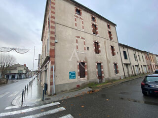  Immeuble à vendre 15 + pièces 889 m²