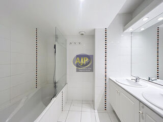  Appartement à louer 3 pièces 66 m²