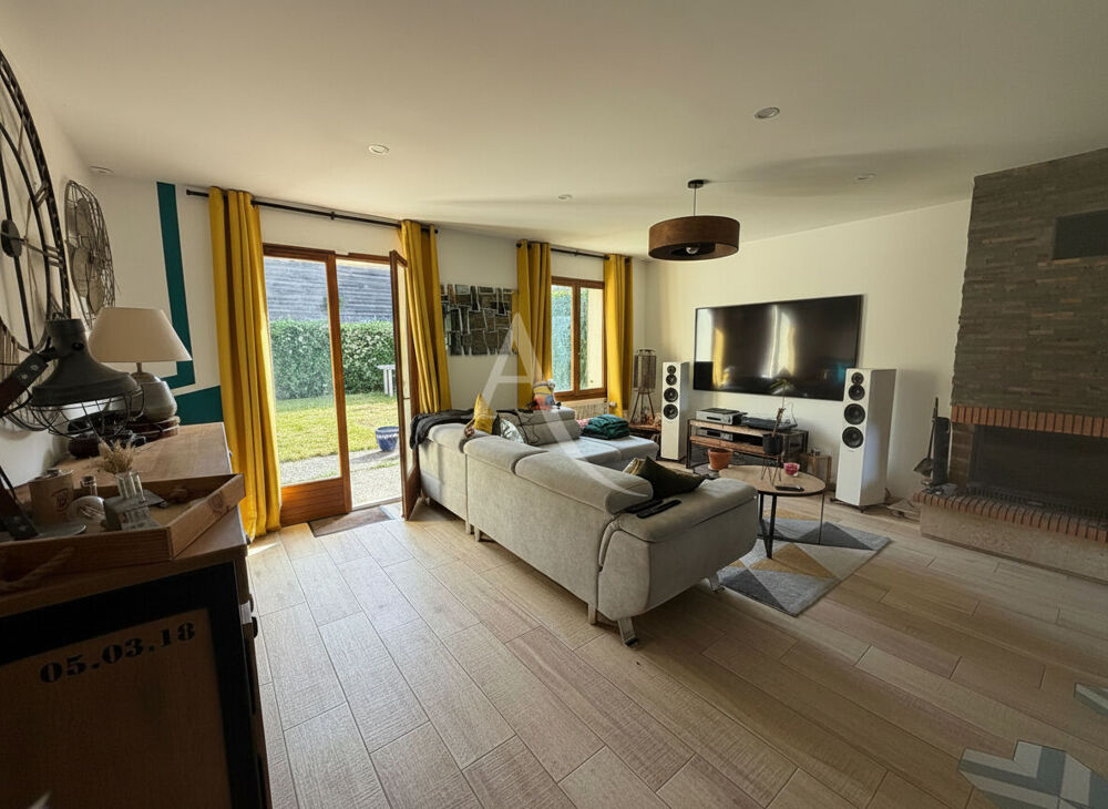 Maison individuelle avec jardin et sous-sol complet
