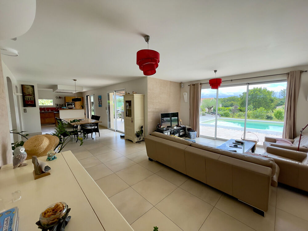 Vente Maison Le Cellier -7 pièce(s) -5 chambres-180m2 Le cellier