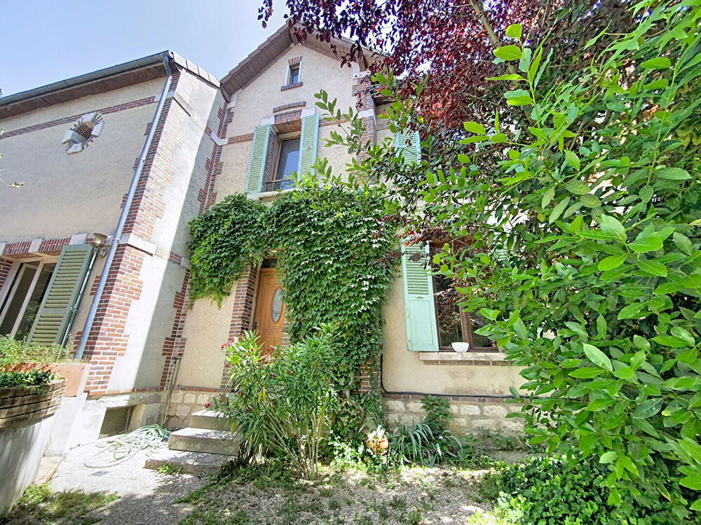 Maison Auxerre 6 pièces, 4 chambres, 137.29 m², rive droite
