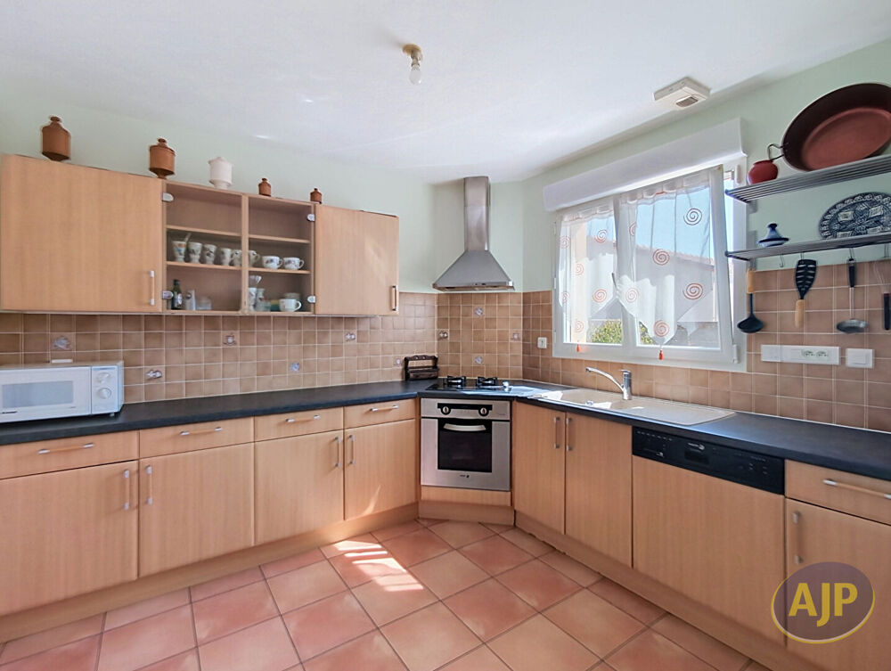 Plain-pied avec terrain de 955 m². Tout à pied & Impasse