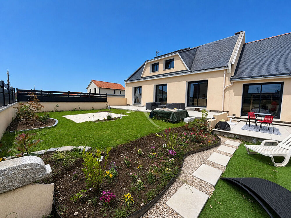 Maison 9 pièces 220 m² · à Coueron · 220 m² · 499 500 €