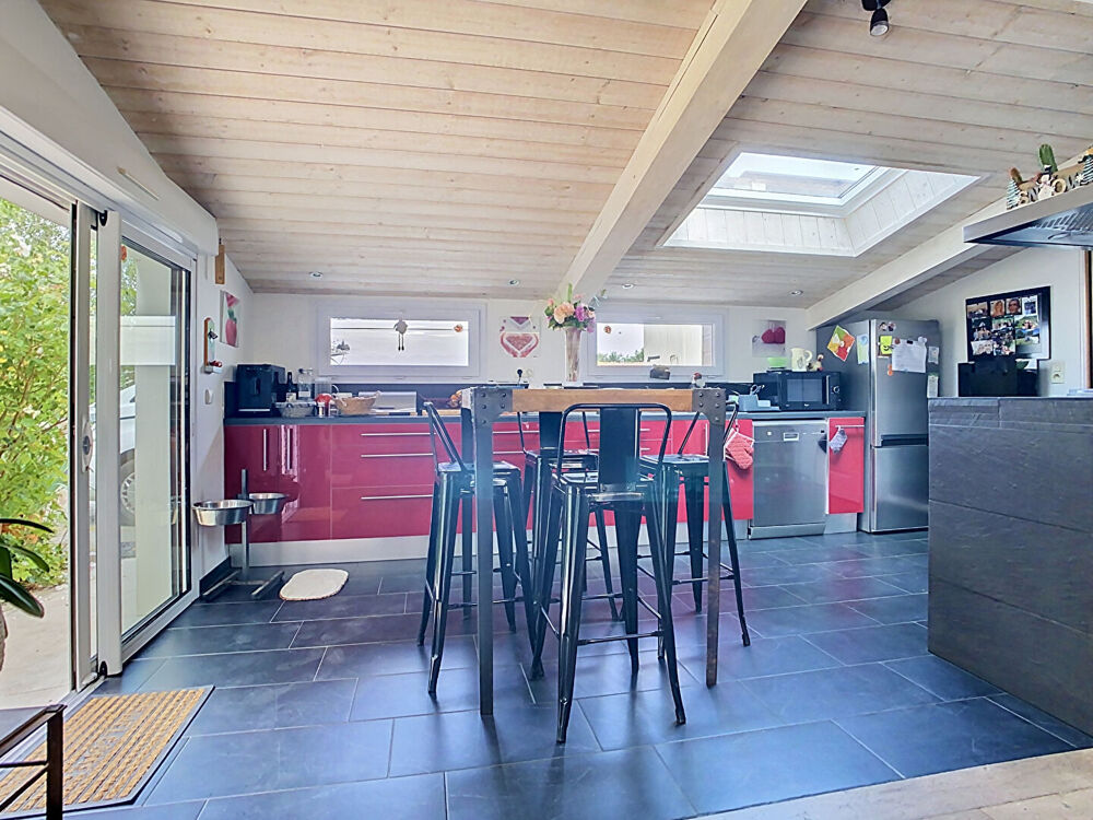 Maison familiale Port Saint Père, 6 chambres avec garage et piscine