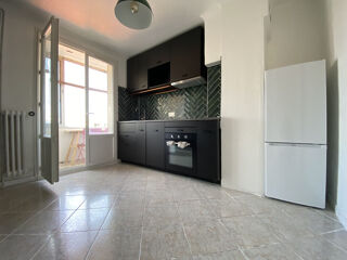  Appartement à louer 3 pièces 77 m²