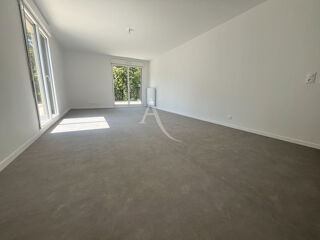  Appartement à louer 4 pièces 92 m²