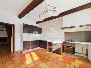  Maison à louer 4 pièces 143 m²